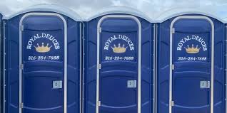 Best Restroom Trailer for Weddings  in Buenaventura Lakes, FL